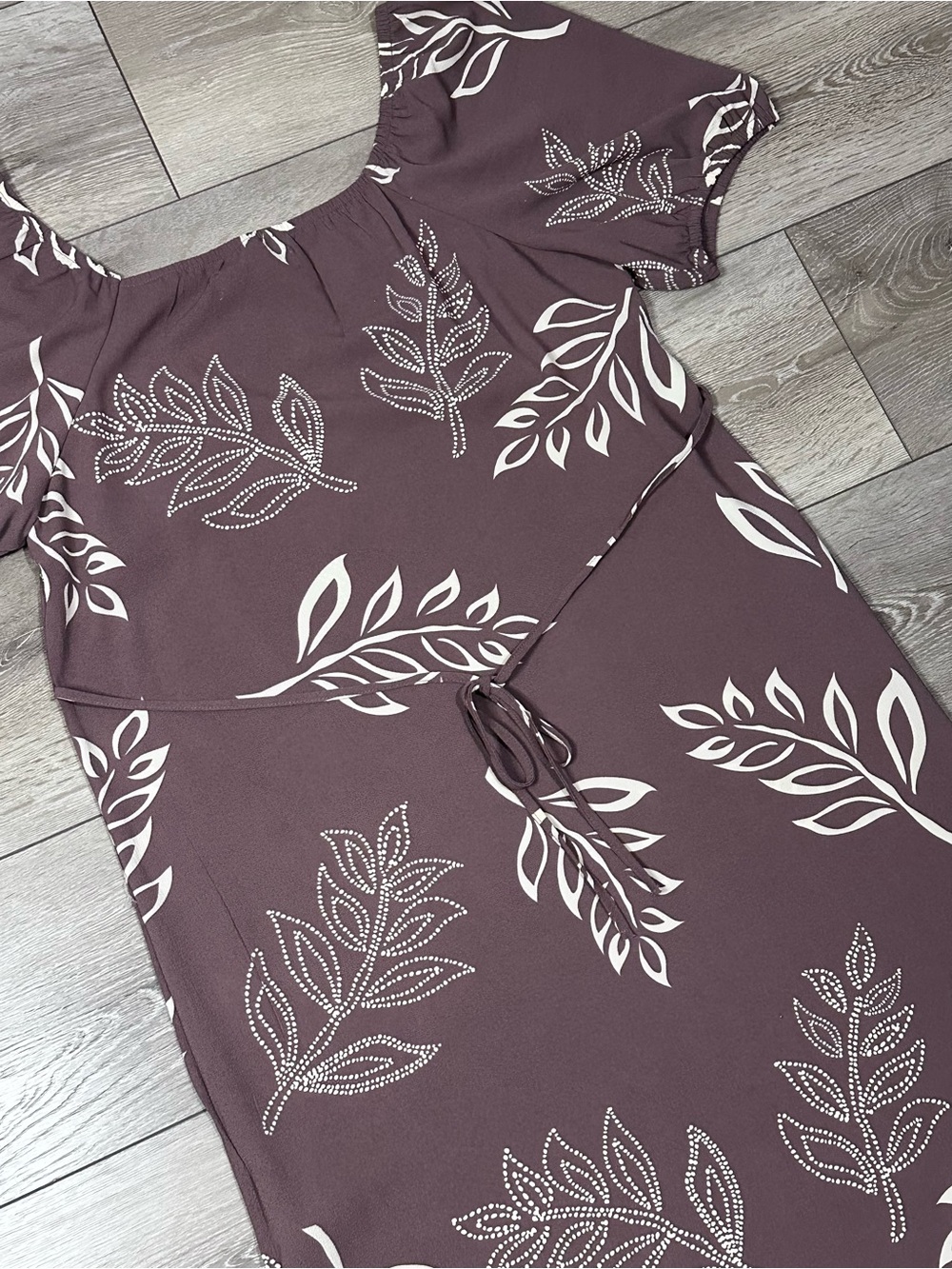 Absolutely Famous Square Neck Puff Sleeve Neutral Leaf Print Midi Dress - Picture 16 of 16